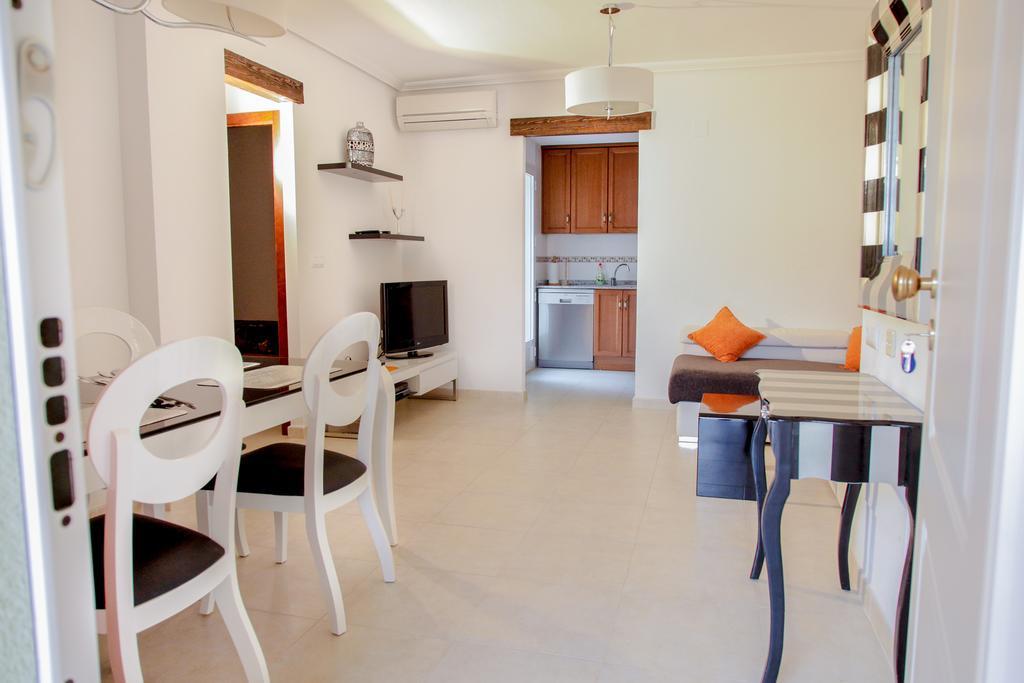 Apartment Altos De La Bahia X Torrevieja Szoba fotó